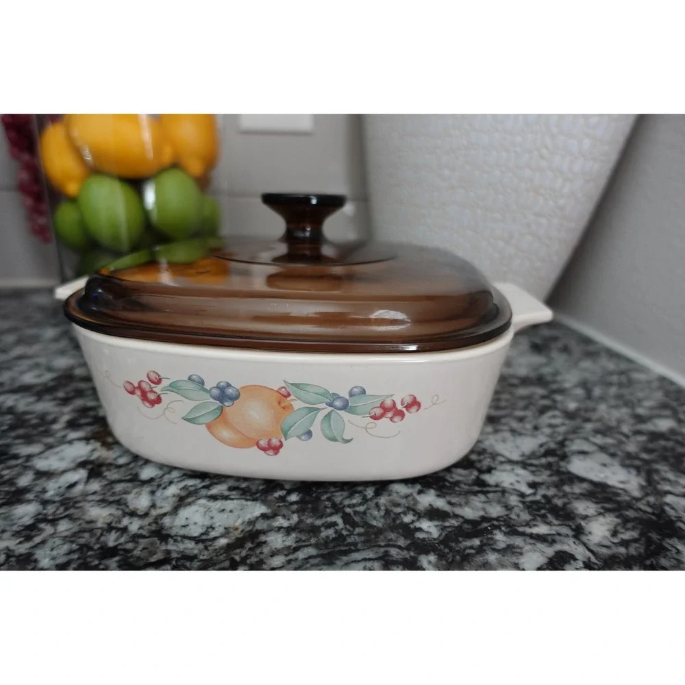 The Unbranded Brand casserole beige