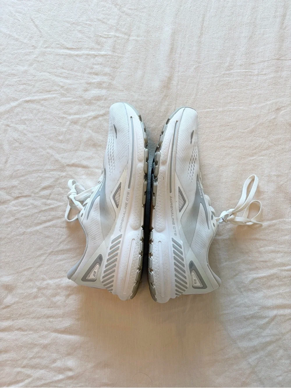 Brooks | Adrenaline GTS White
