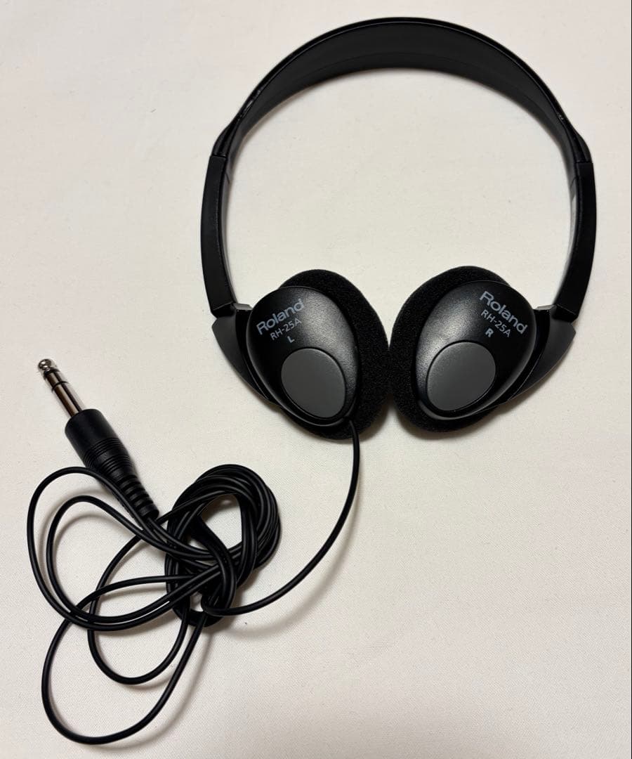 Roland RH-25A Headphones - Includes 1 extra pair of ear pads